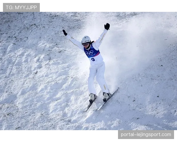 中国自由式滑雪女子空中技巧预赛：徐梦桃等四名选手晋级决赛