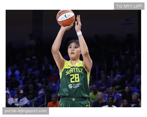 李月汝的坚持：签下无保障训练营合同，第三次冲击WNBA